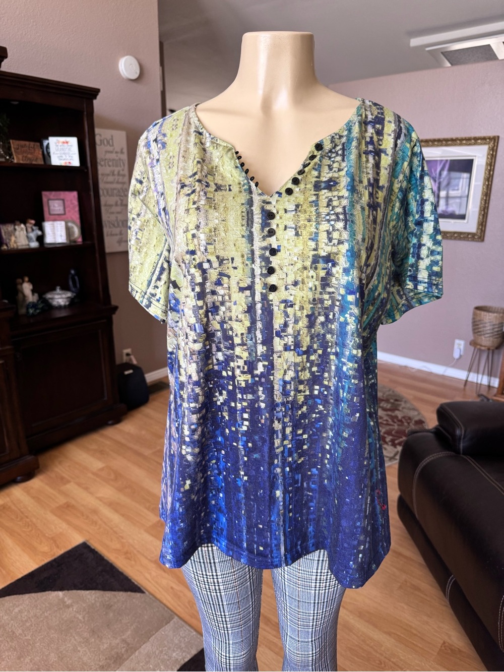 Boutique shades of blue & green V-neck short sleeve blouse-size XL